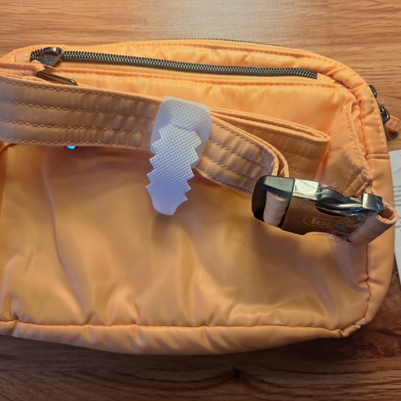 Lug Double Back Belt Bag - Peach Sorbet - Picture 4 of 7